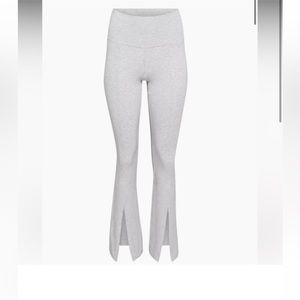 Chill Atmosphere Split Hi-Rise Legging